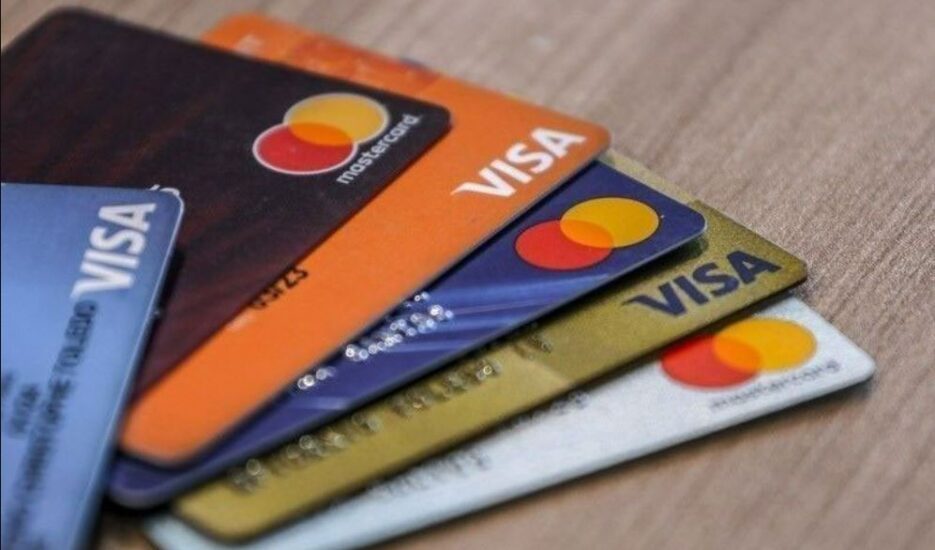 How to Avoid Credit Card Debt in the Philippines